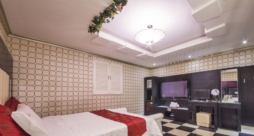 Ivy Hotel Ansan Buitenkant foto