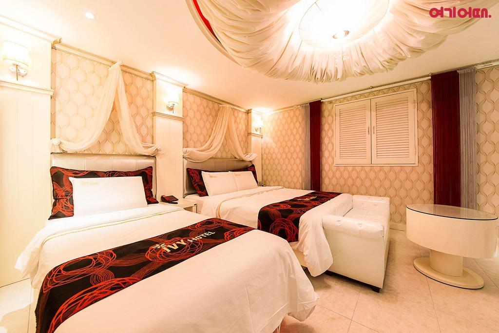 Ivy Hotel Ansan Buitenkant foto
